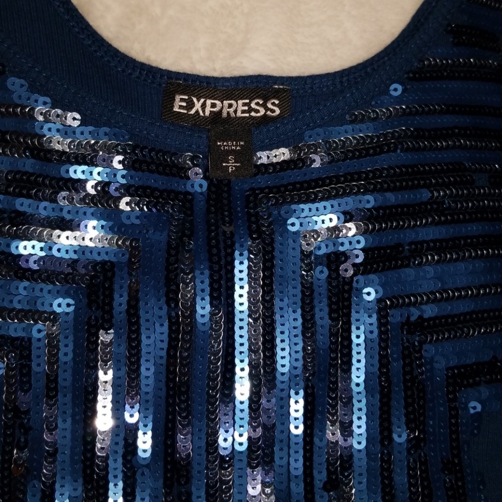 😍 Express Beautifully Sequenced Tank Top 😍 - Picture 6 of 7